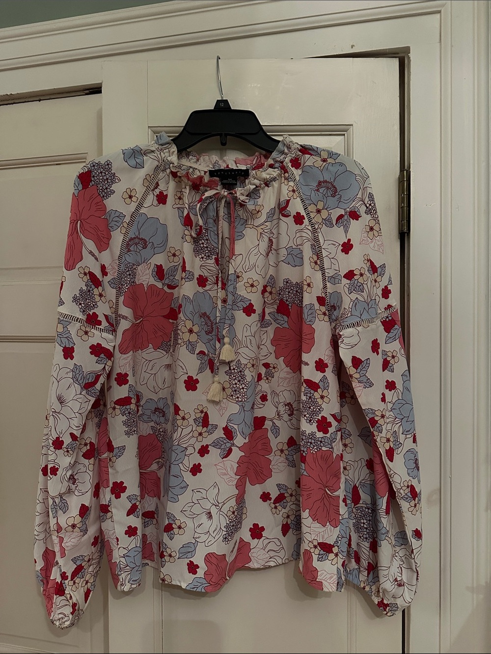 Sanctuary Cream Floral Tie-Neck Blouse with Red & Light Blue Blooms